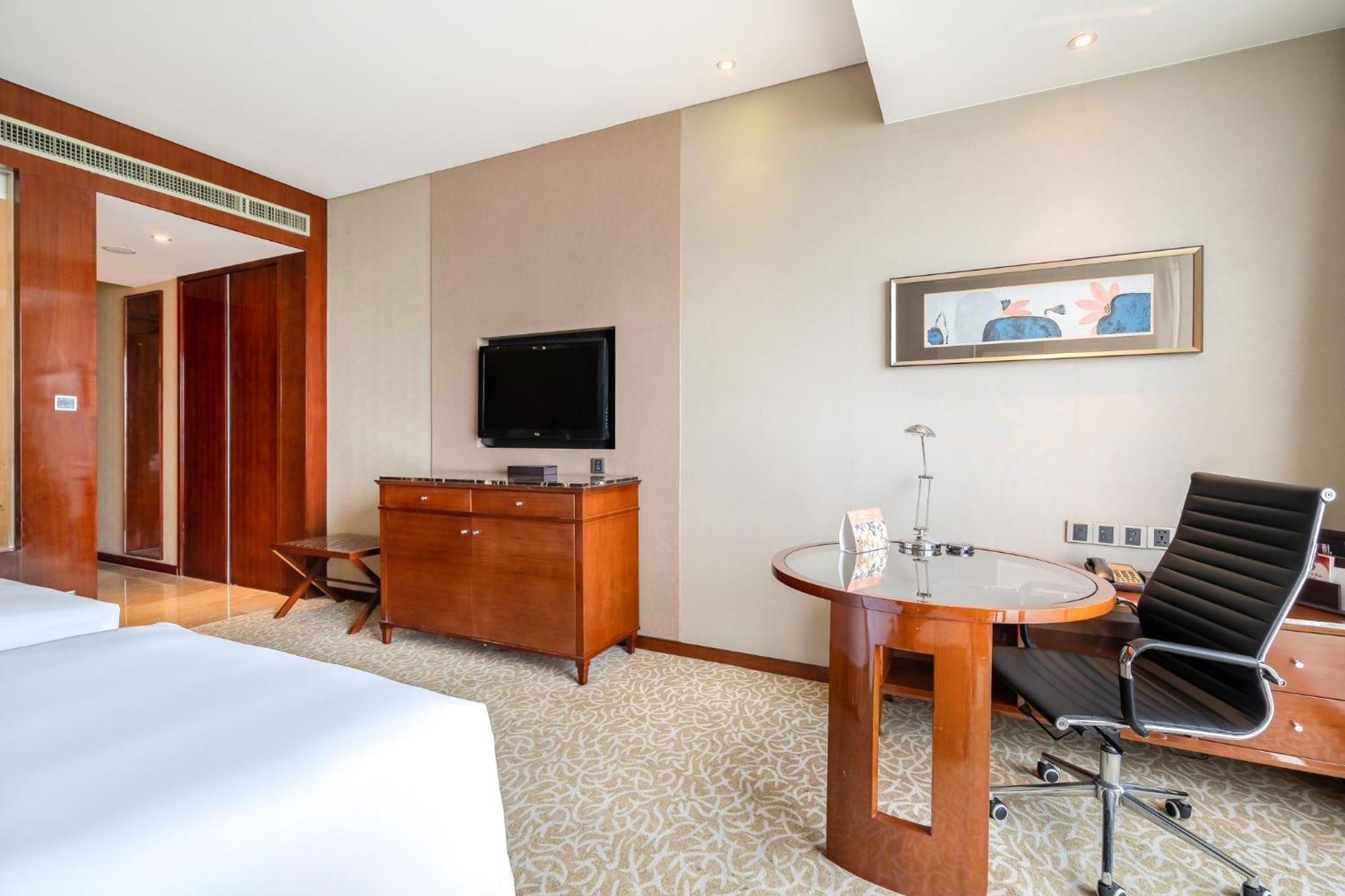Crowne Plaza Zhenjiang By Ihg Hotel Buitenkant foto