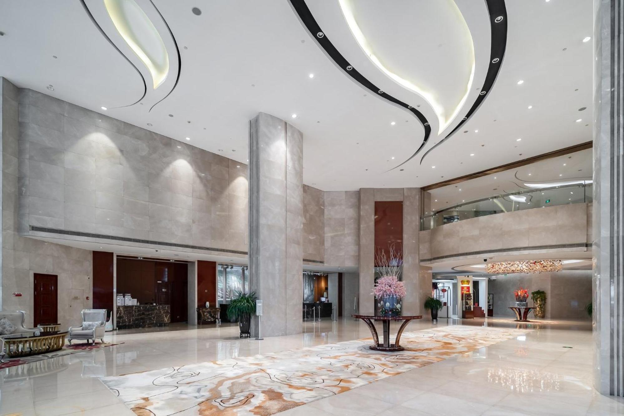 Crowne Plaza Zhenjiang By Ihg Hotel Buitenkant foto
