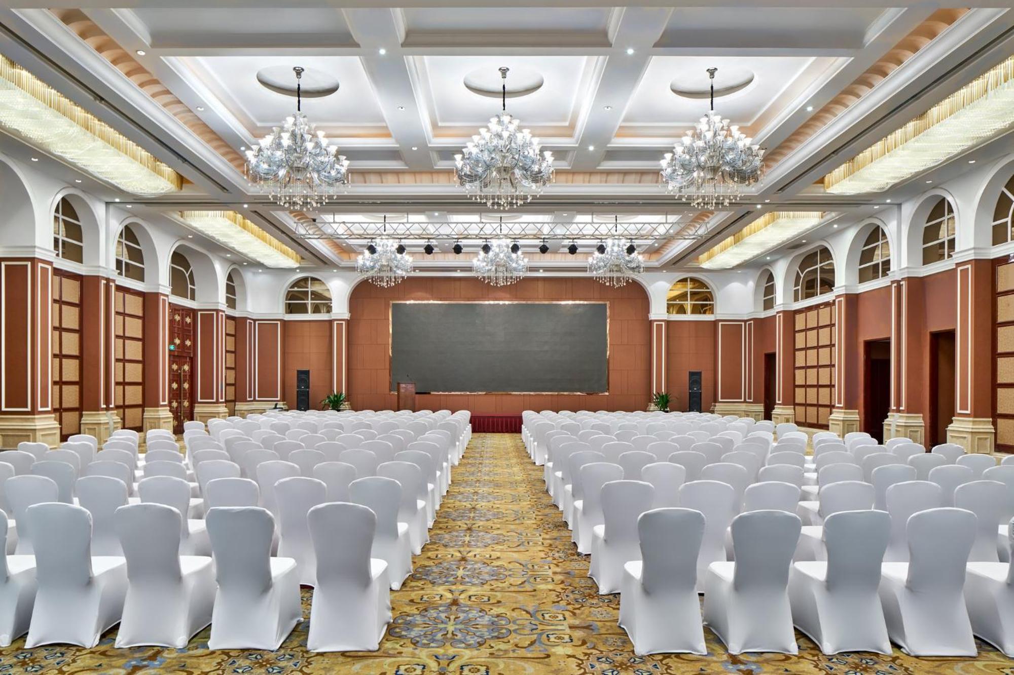 Crowne Plaza Zhenjiang By Ihg Hotel Buitenkant foto