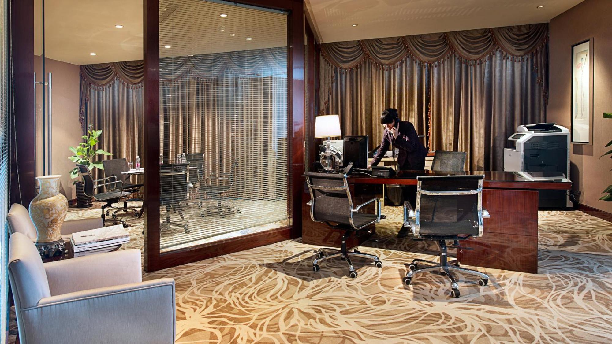 Crowne Plaza Zhenjiang By Ihg Hotel Buitenkant foto
