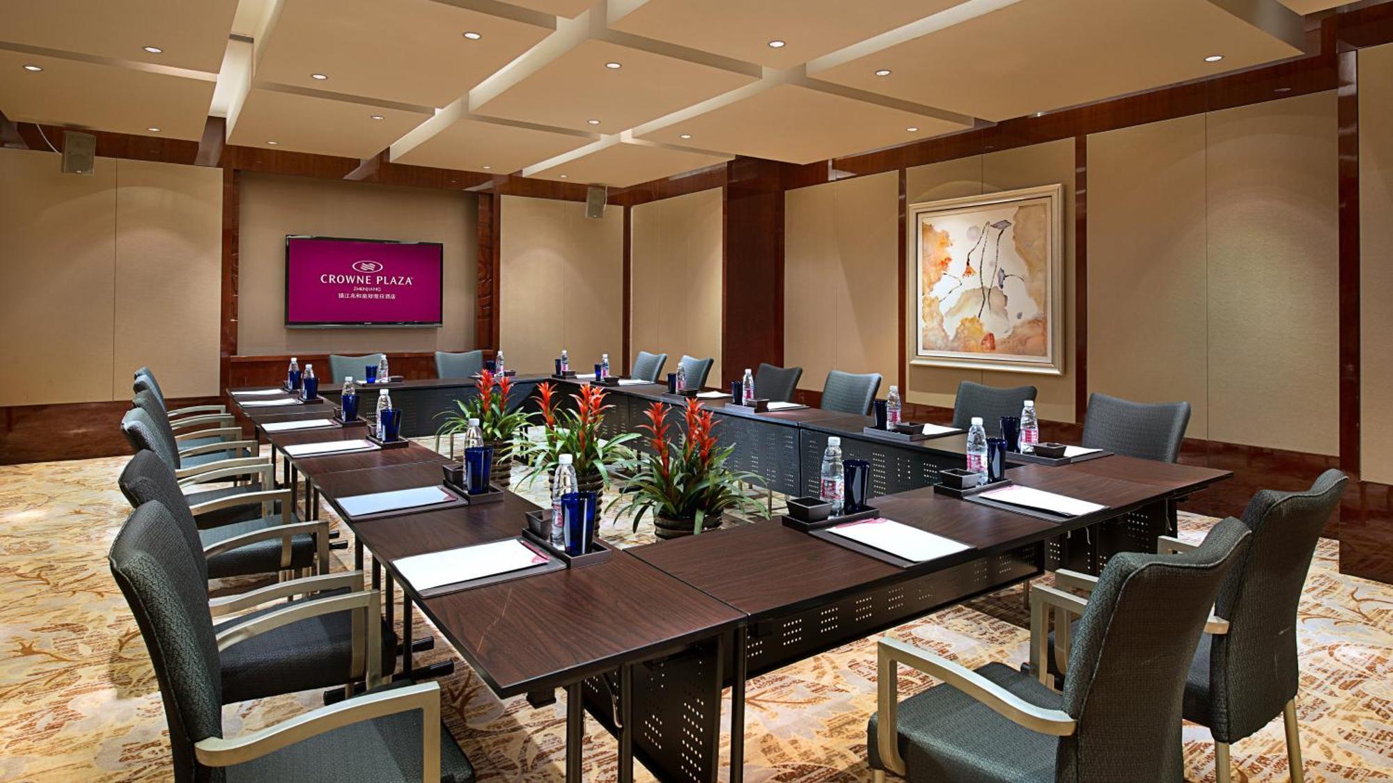 Crowne Plaza Zhenjiang By Ihg Hotel Buitenkant foto