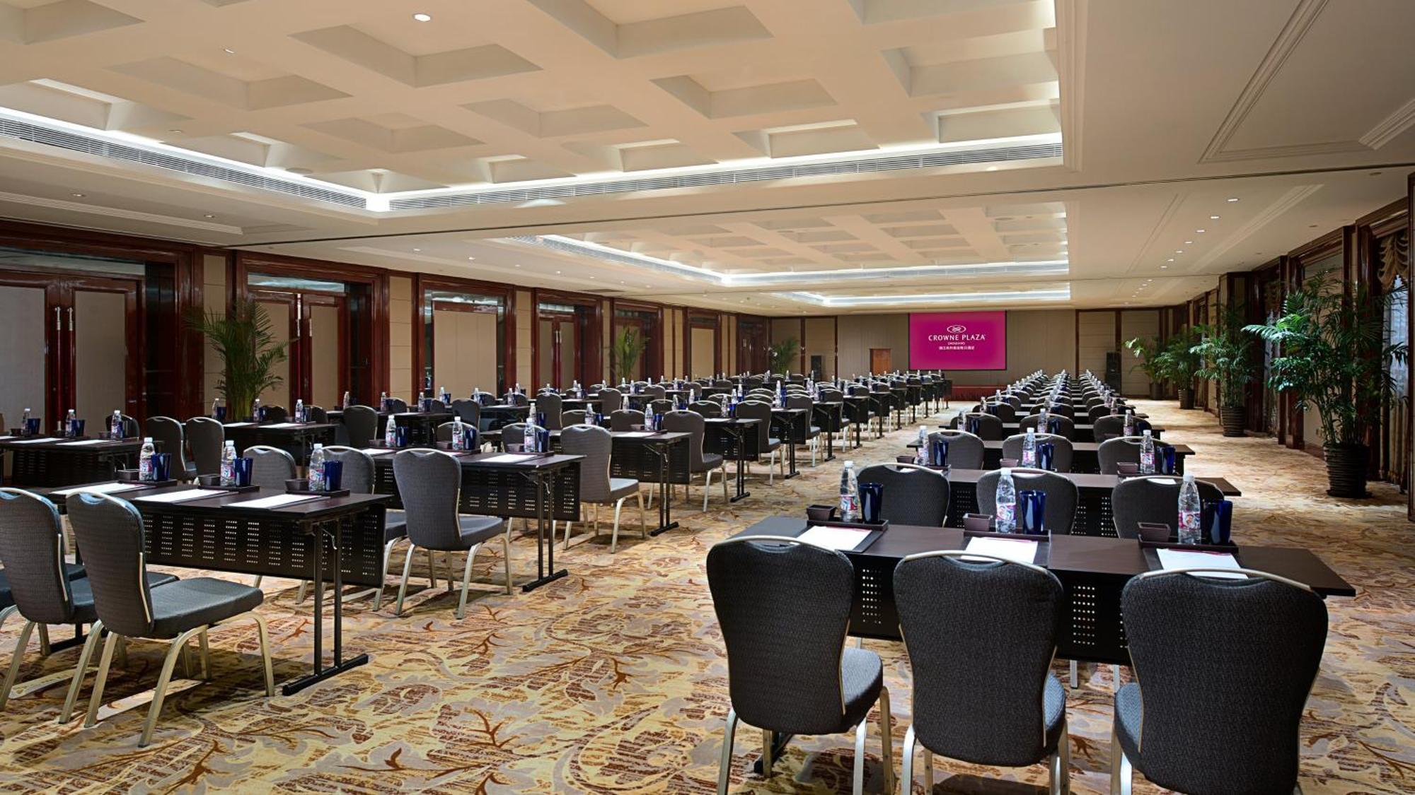 Crowne Plaza Zhenjiang By Ihg Hotel Buitenkant foto