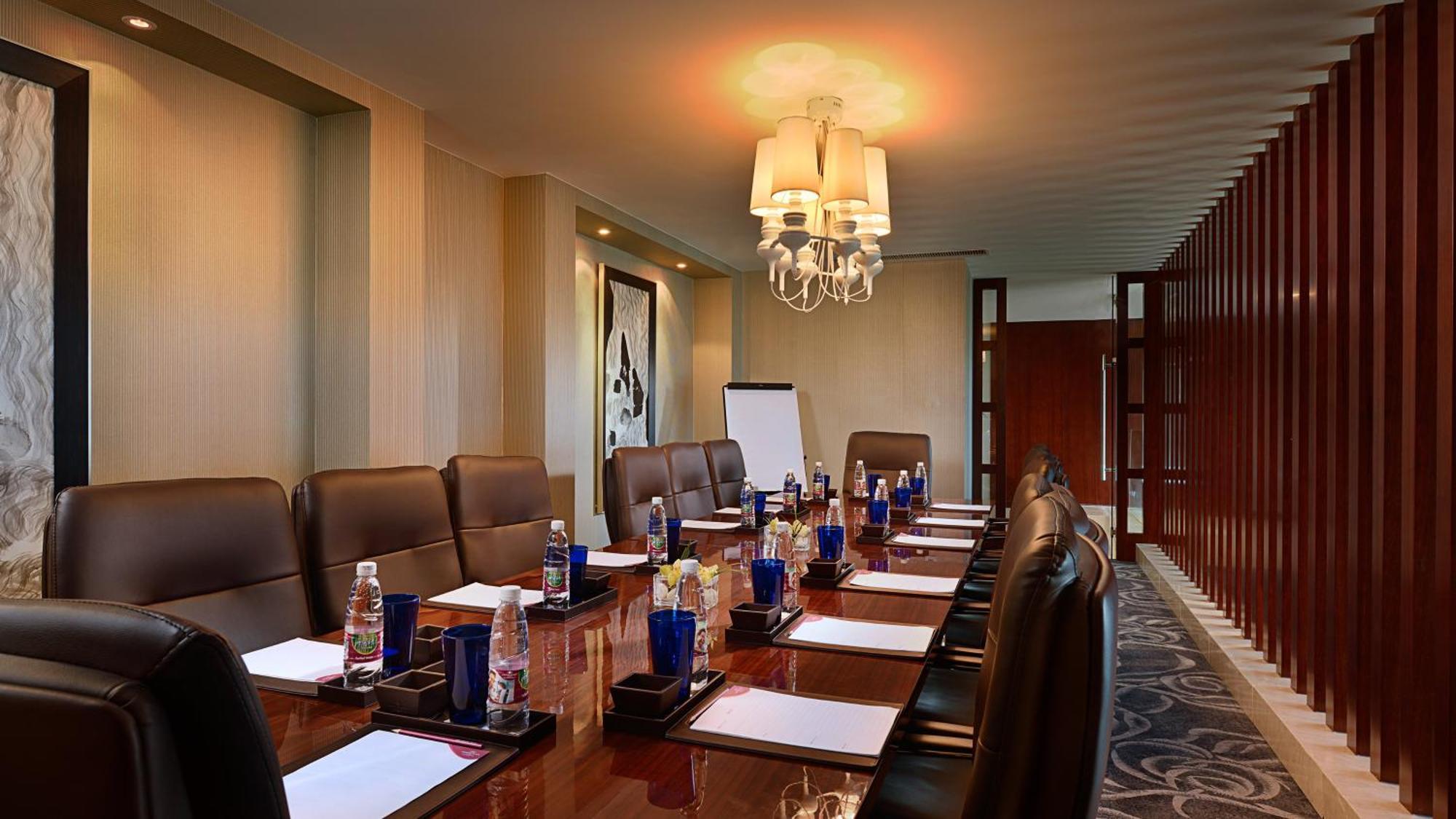 Crowne Plaza Zhenjiang By Ihg Hotel Buitenkant foto