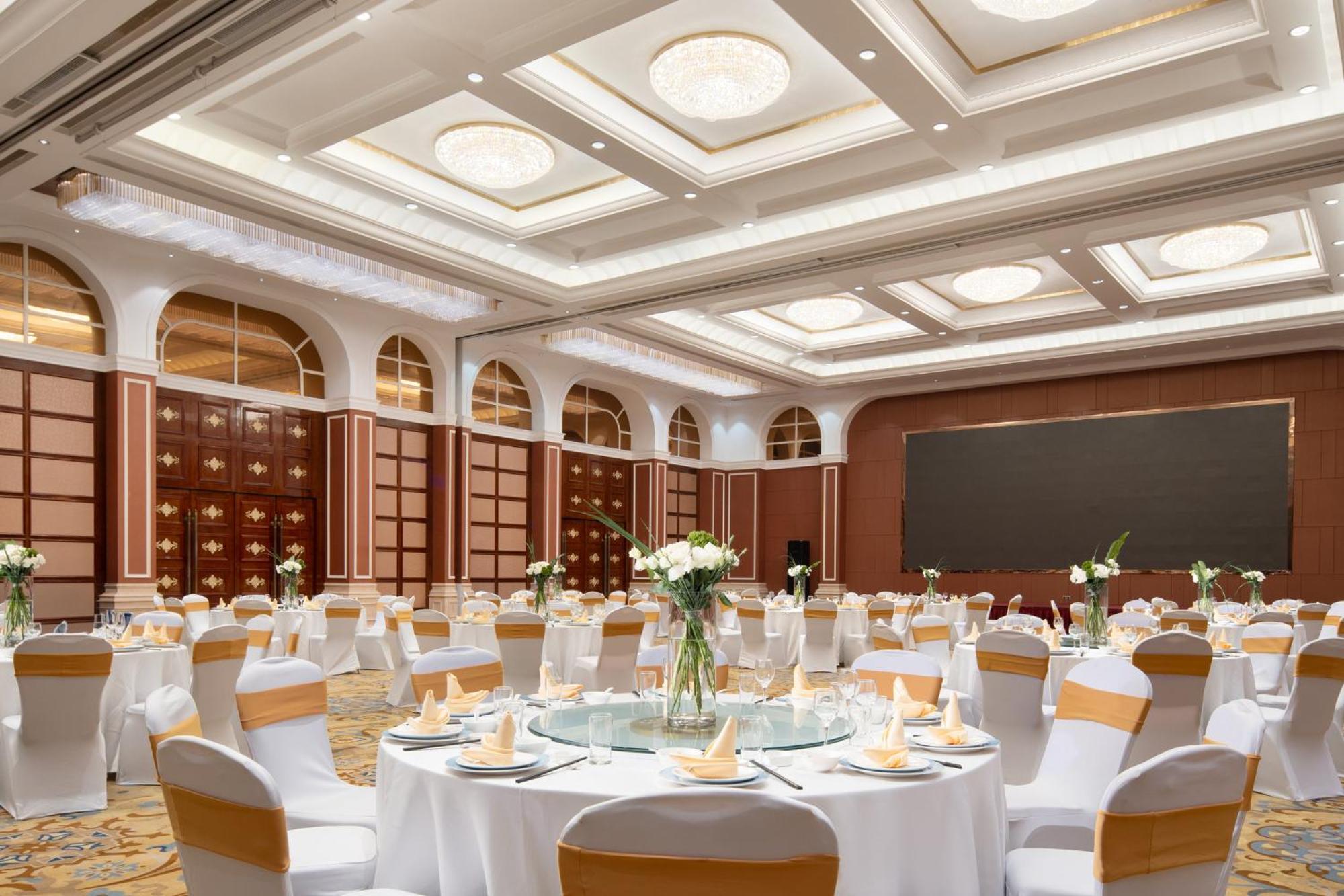 Crowne Plaza Zhenjiang By Ihg Hotel Buitenkant foto