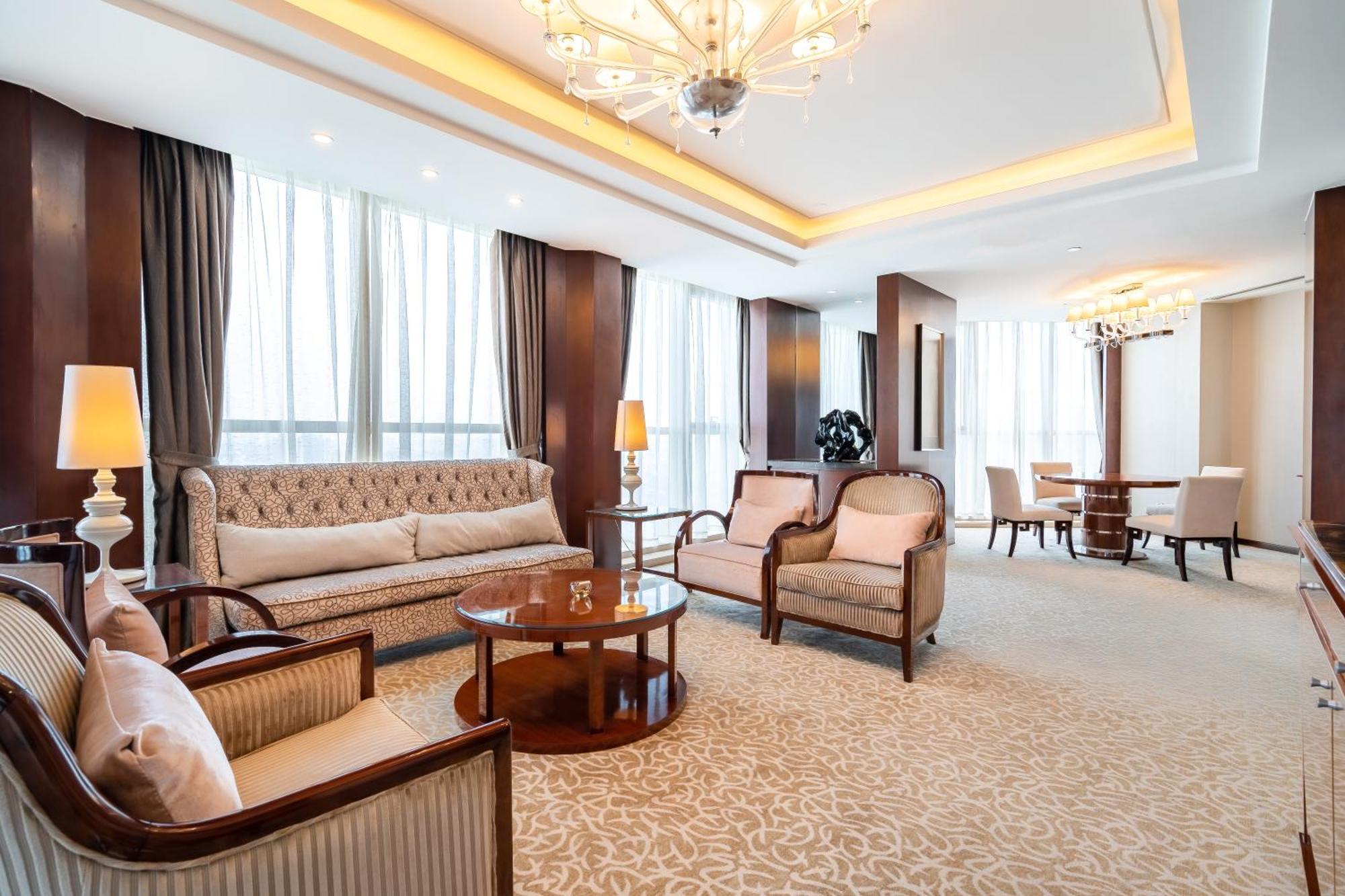 Crowne Plaza Zhenjiang By Ihg Hotel Buitenkant foto